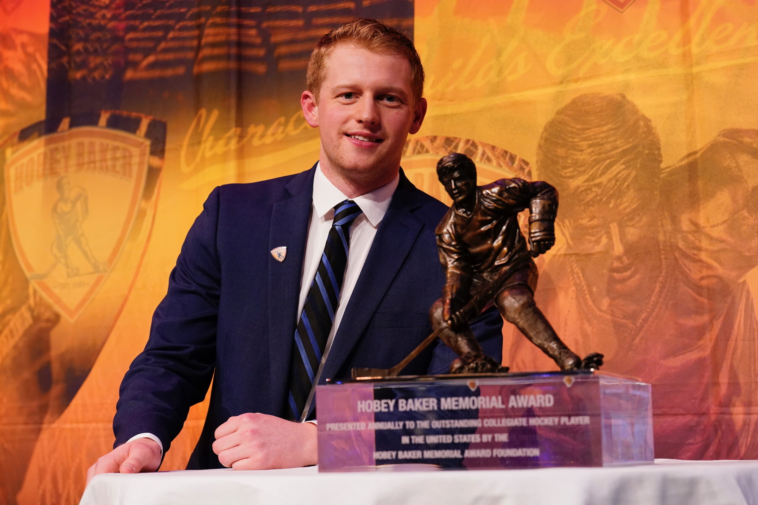 Three finalists for the 2019 Hobey Baker Award announced